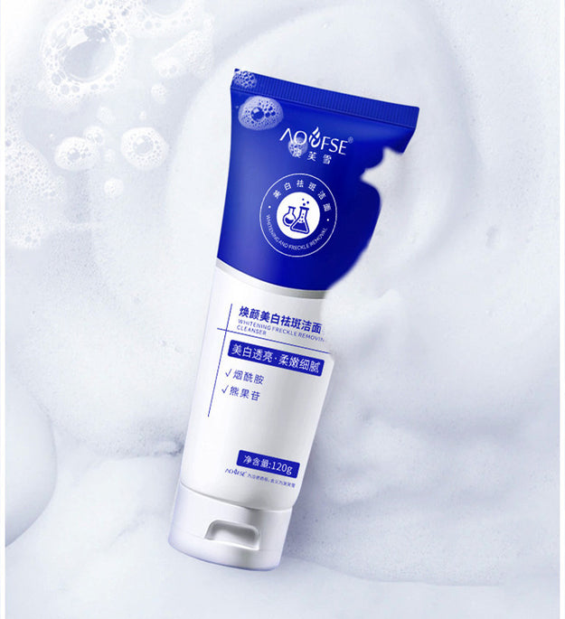 Whitening And Freckle Removing Facial Cleanser Mild Cleansing And Oil Controlling