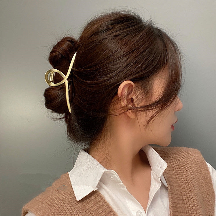 Hair Clip On The Back Of The Head With Metal Clip