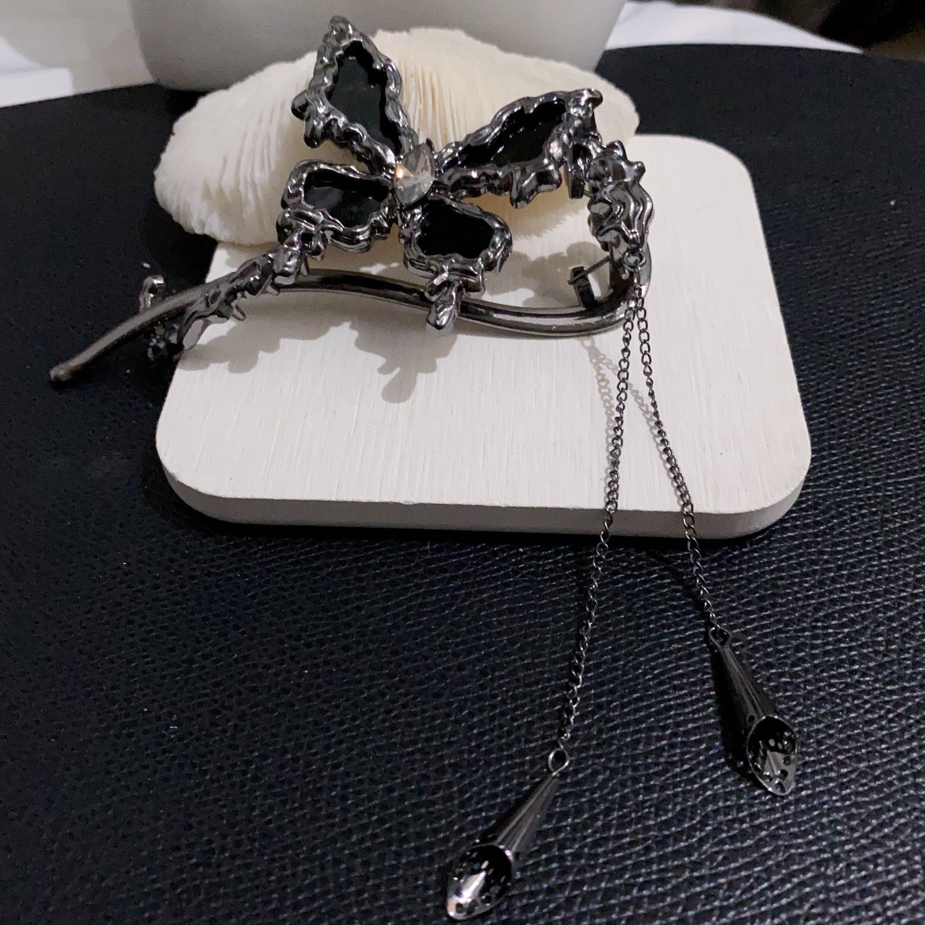 Drill The Back Of The Butterfly Tassel Hairpin