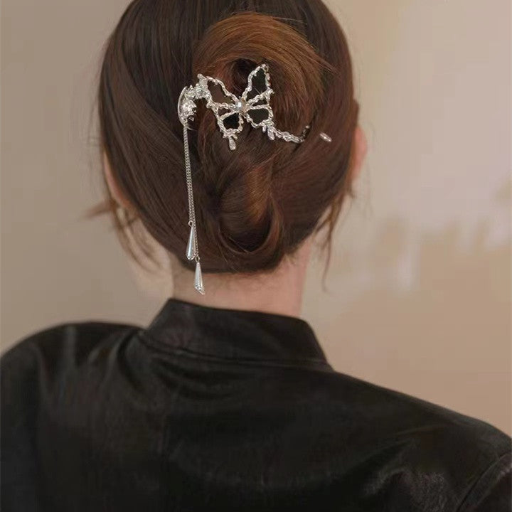 Drill The Back Of The Butterfly Tassel Hairpin