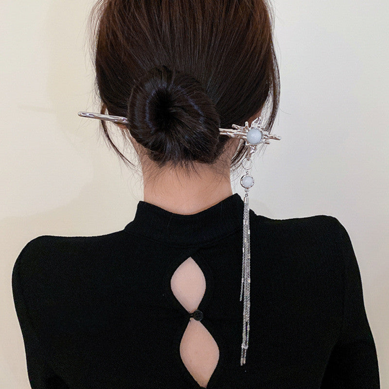 Frosty Irregular Star Tassel Fashion Hairpin
