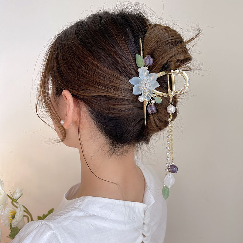 Antique Flower Pearl Tassel Hair Clip
