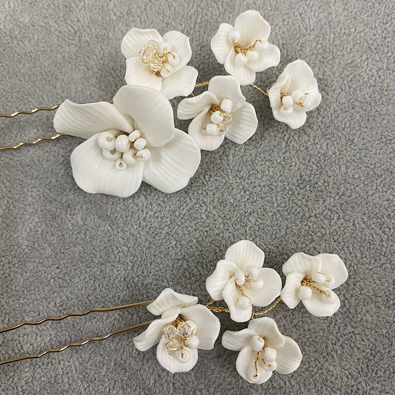 White Ceramic Flower Headed Hairpin