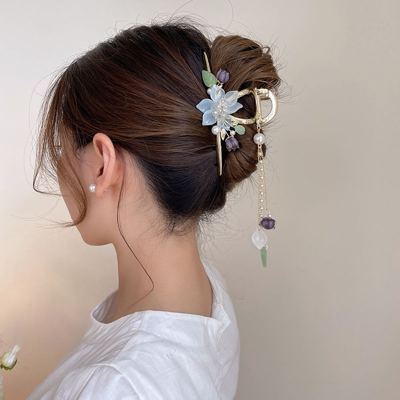 Antique Flower Pearl Tassel Hair Clip
