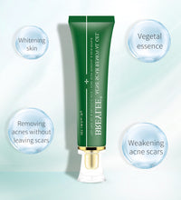 Green tube of acne scar removal gel with whitening skin and weakening acne scars benefits