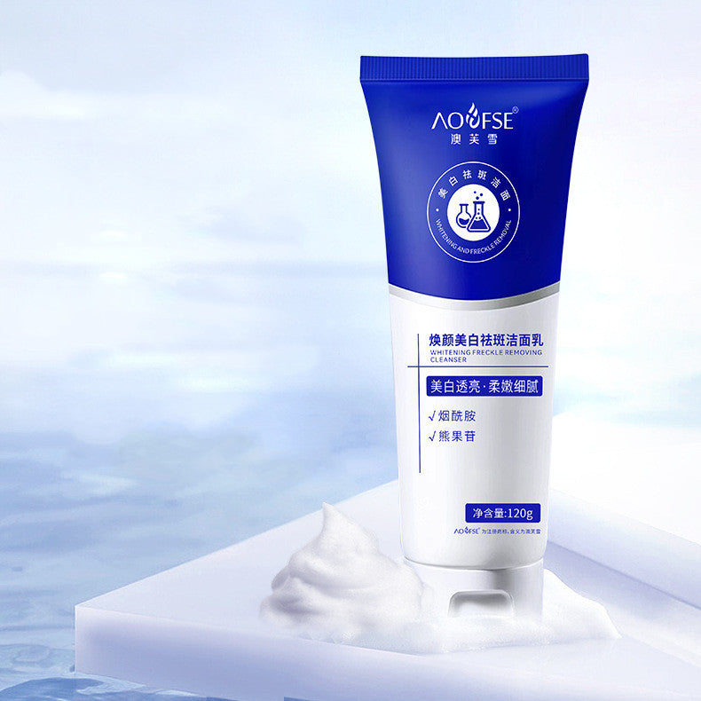 Whitening And Freckle Removing Facial Cleanser Mild Cleansing And Oil Controlling